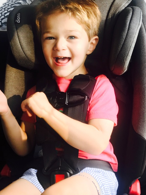 Diono Radian Rxt, Diono Radain Rxt CarSeat Review, Most Narrow Carseat, Carseat that fits 3 across