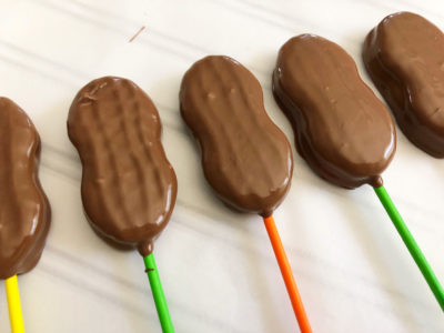 Football Pops, Tailgating Dessert, Tailgating Recipe, Dessert Recipe Football Pops, Tailgating Dessert, Tailgating Recipe, Dessert Recipe