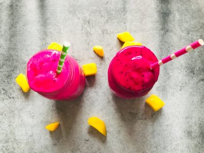 dragon fruit smoothie, dragon fruit smoothie recipe, dragon fruit recipe, easy smoothie recipe, smoothie, post-workout smoothie dragon fruit smoothie, dragon fruit smoothie recipe, dragon fruit recipe, easy smoothie recipe, smoothie, post-workout smoothie