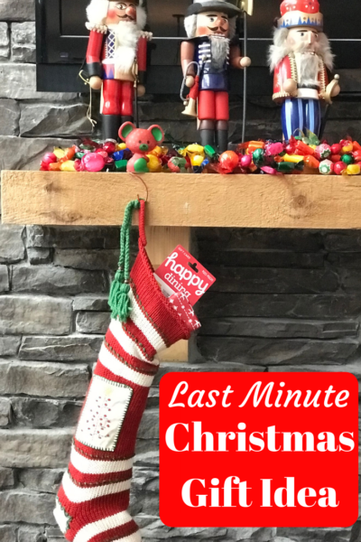 Need a last minute Christmas gift idea? Give them what they really want with Happy Cards! #AD #HolidayswithHappyCards