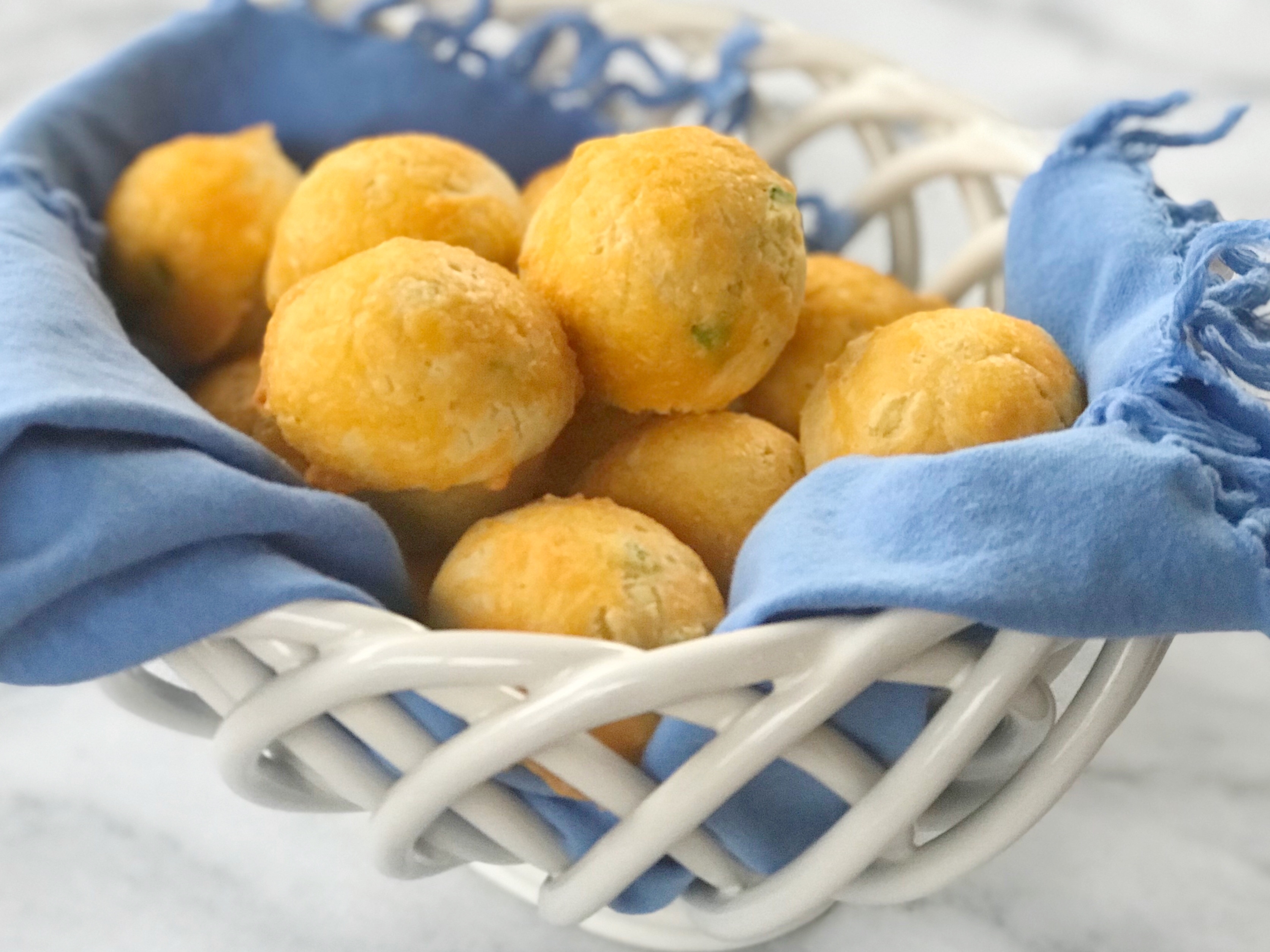 Moist Cornbread Muffins, Homemade Cornbread Muffins, Mini Cornbread Muffins, Jalepeno Cheddar Cornbread Muffins