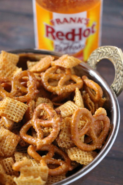 Crockpot Buffalo Chex Mix Recipe, Buffalo Chex Mix in the slow cooker, Tailgating Recipe, Snack Mix Recipe Crockpot Buffalo Chex Mix Recipe, Buffalo Chex Mix in the slow cooker, Tailgating Recipe, Snack Mix Recipe