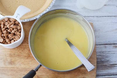 Bringing pudding to a boil, making pudding