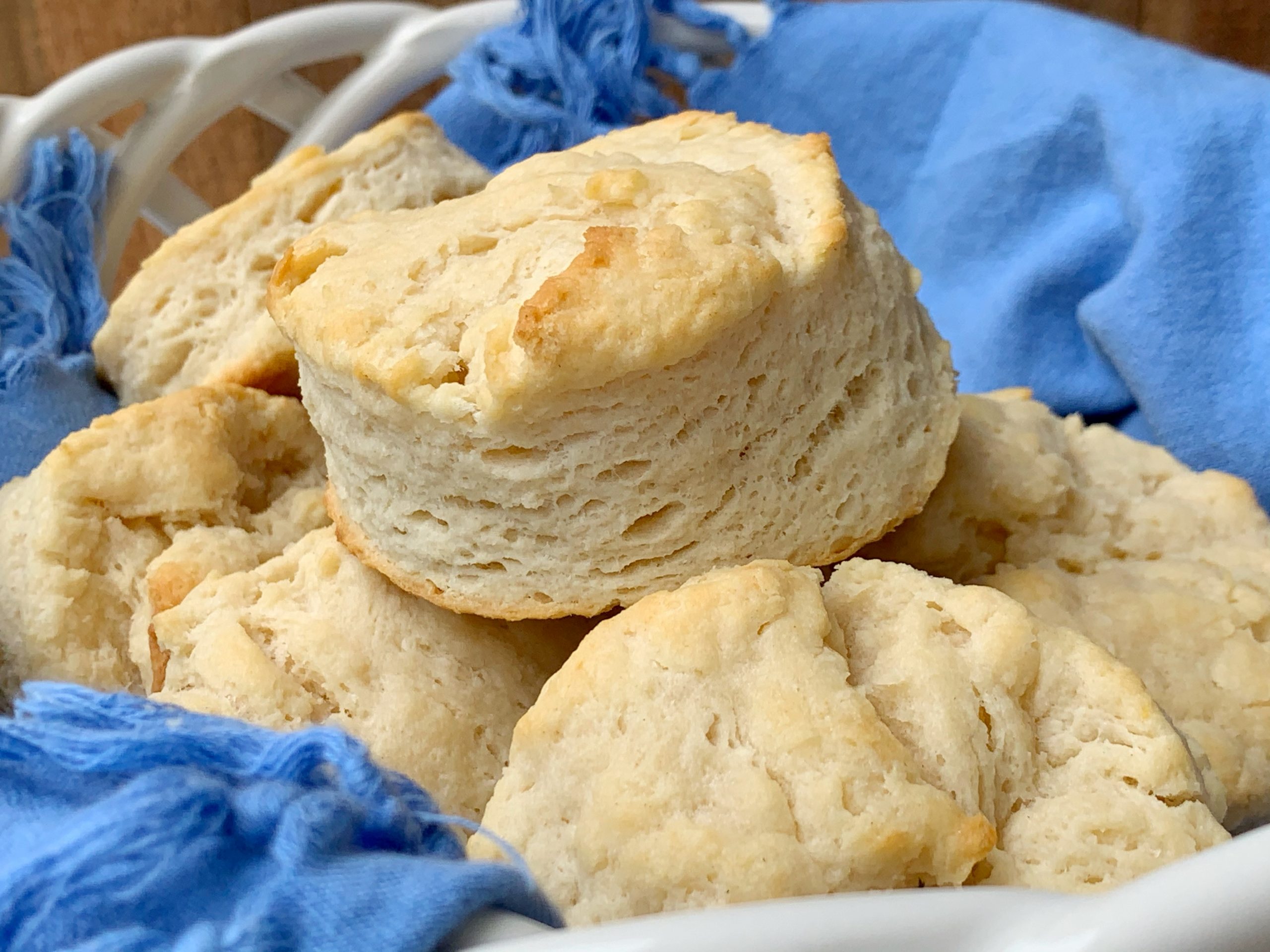 3-ingredient buttermilk biscuit recipe